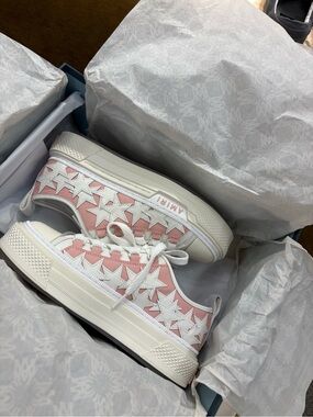 AMIRI Pink and White Star Low-Top Platform Sneakers Only have been used 3 times